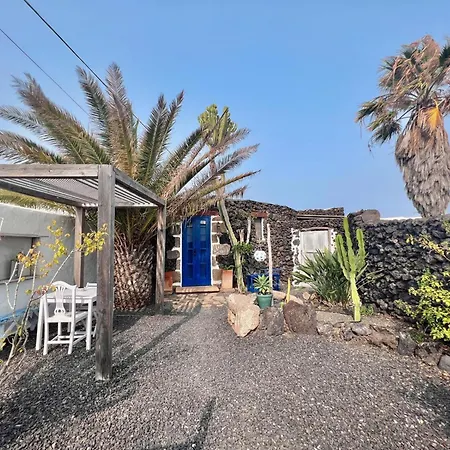 בית כפרי Creativa Uga