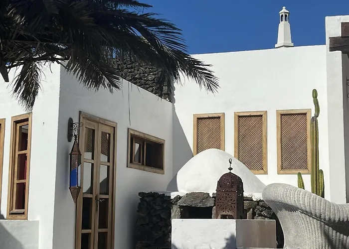 בית כפרי Creativa Uga